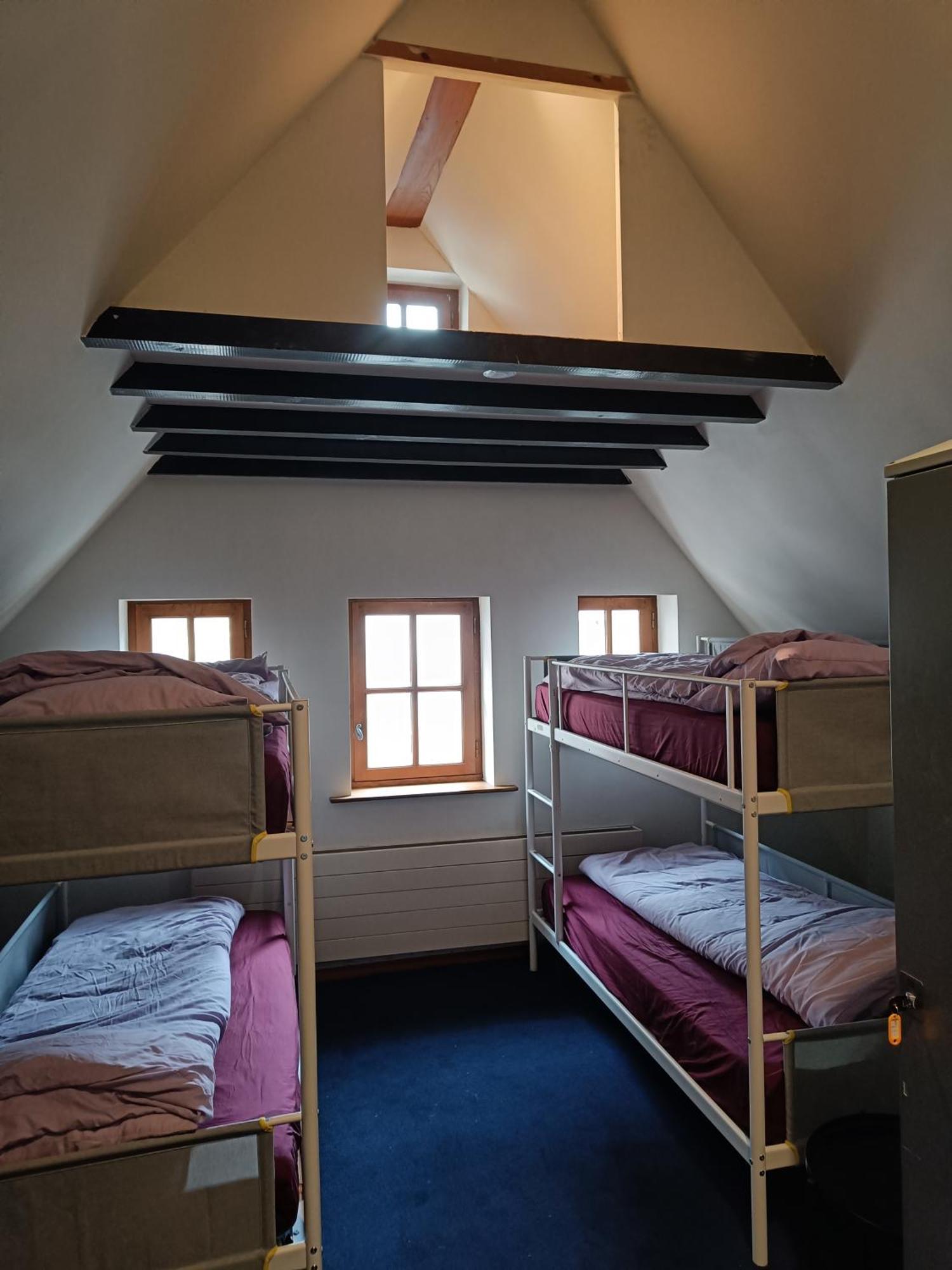Viktoria Hostel Antwerpen Bagian luar foto